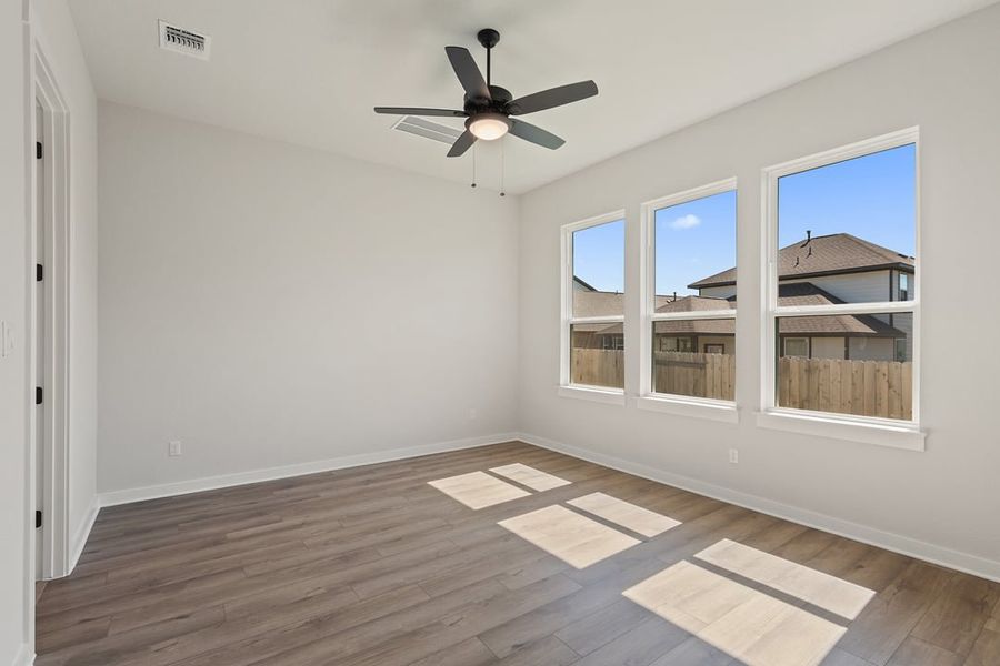 Spacious, unfurnished interior of a new home in Arbor Collection at Lariat, Liberty Hill (Image 30).