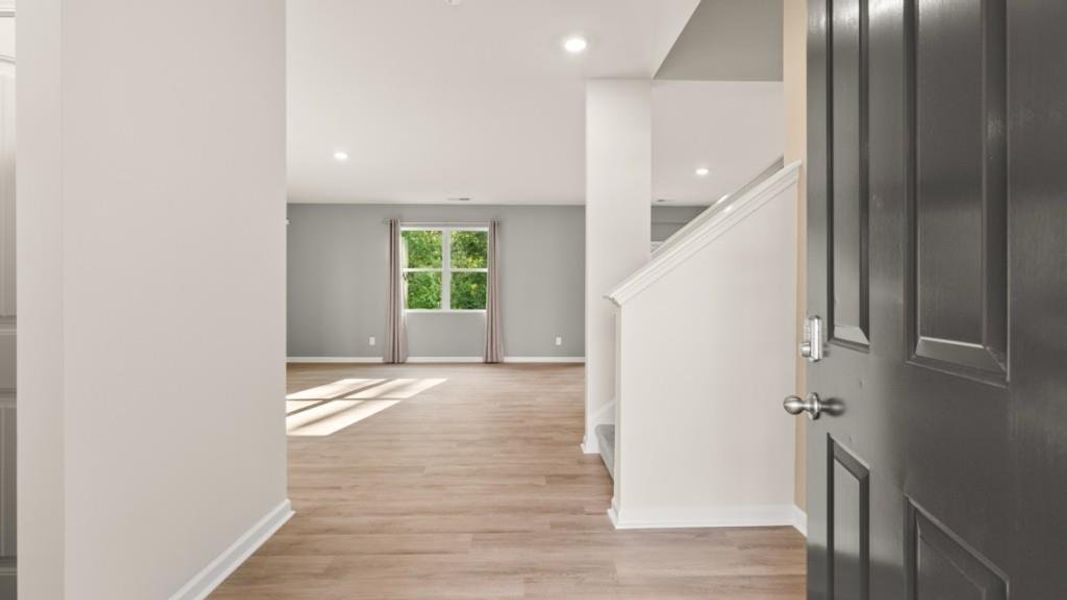 Spacious, unfurnished interior of a new home in Aurora Creek, Dallas (Image 27).