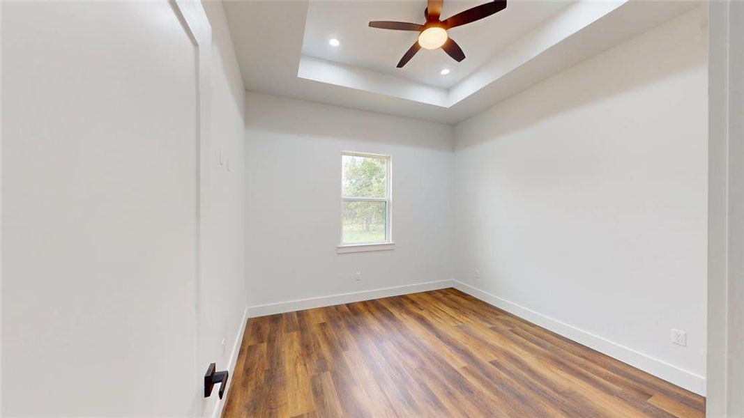 Spacious, unfurnished interior of a new home in , Cleburne (Image 28).
