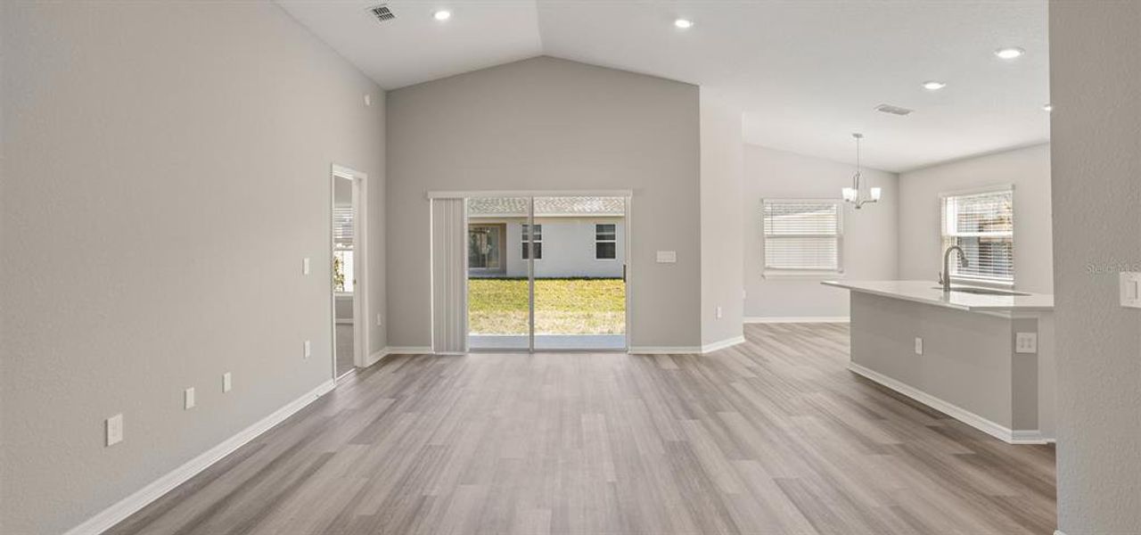 Spacious, unfurnished interior of a new home in VillaMar, Winter Haven (Image 15).