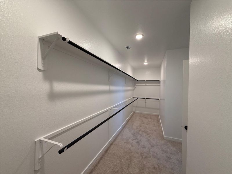Spacious, unfurnished interior of a new home in Austin Point, Richmond (Image 9).