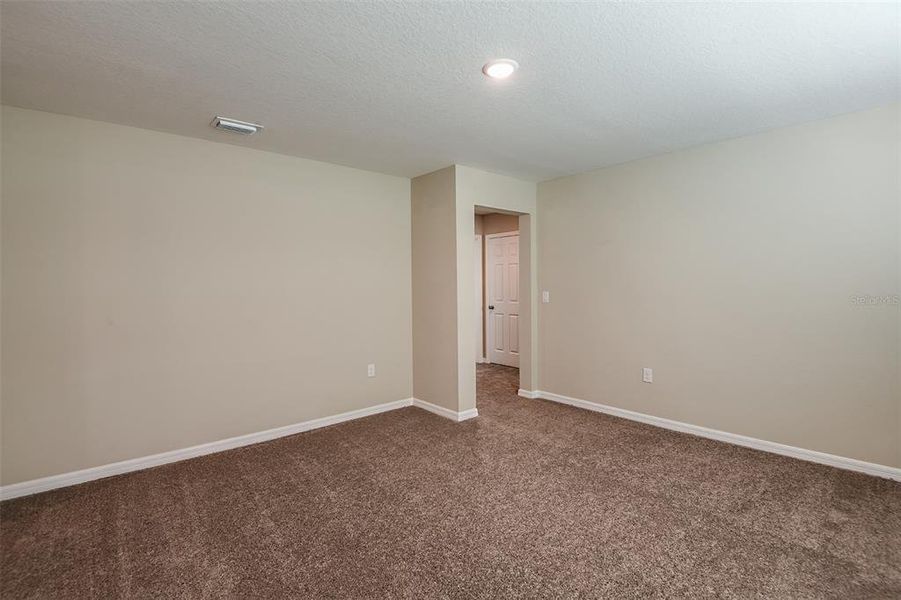 Spacious, unfurnished interior of a new home in Pasadena Ridge, Zephyrhills (Image 16). Spacious, unfurnished interior of a new home in Pasadena Ridge, Zephyrhills (Image 16).