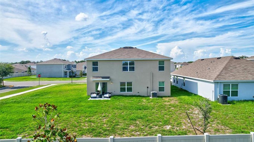 Exterior details and patio area of a home in , Tampa (Image 32).