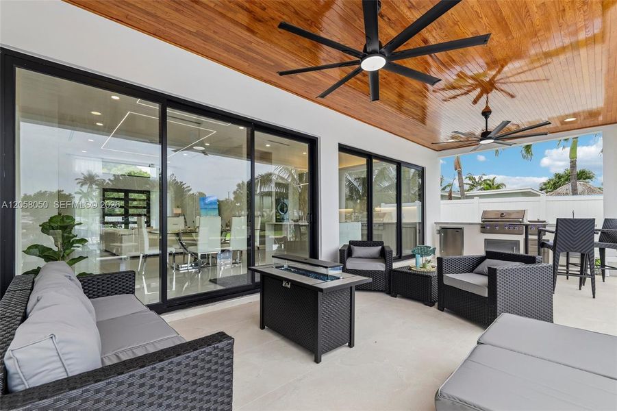 Exterior details and patio area of a home in , Deerfield Beach (Image 3). Exterior details and patio area of a home in , Deerfield Beach (Image 3).