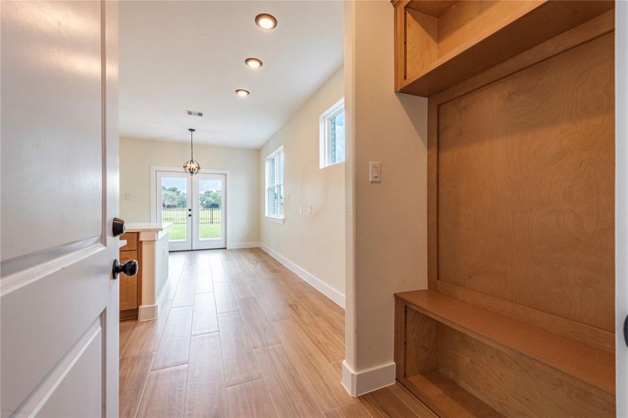 Spacious, unfurnished interior of a new home in , Santa Fe (Image 13). Spacious, unfurnished interior of a new home in , Santa Fe (Image 13).