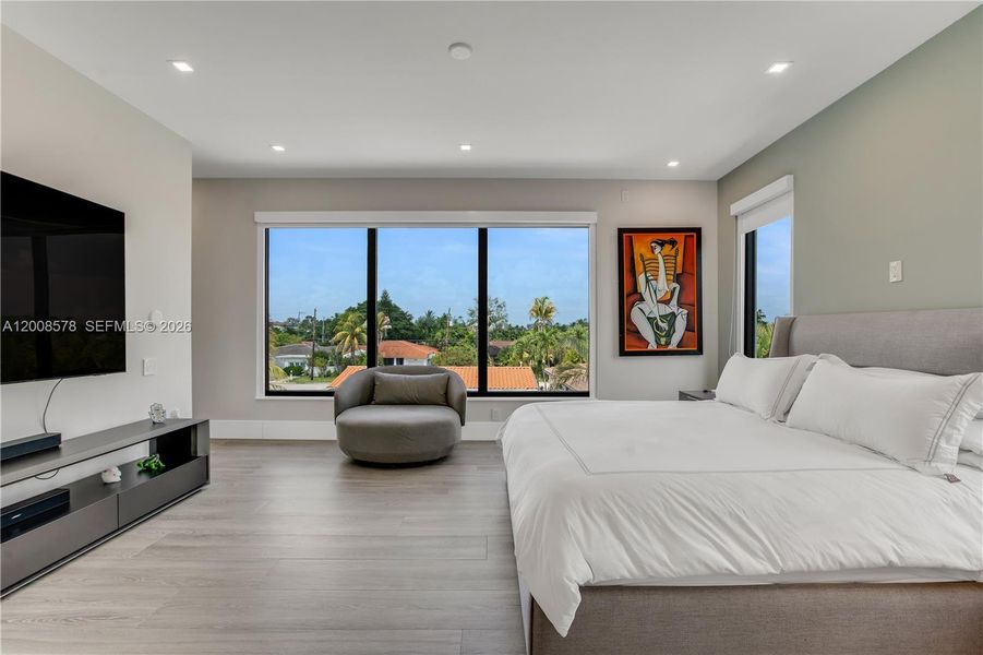 Furnished interior view inside a new home in , Surfside (Image 35).
