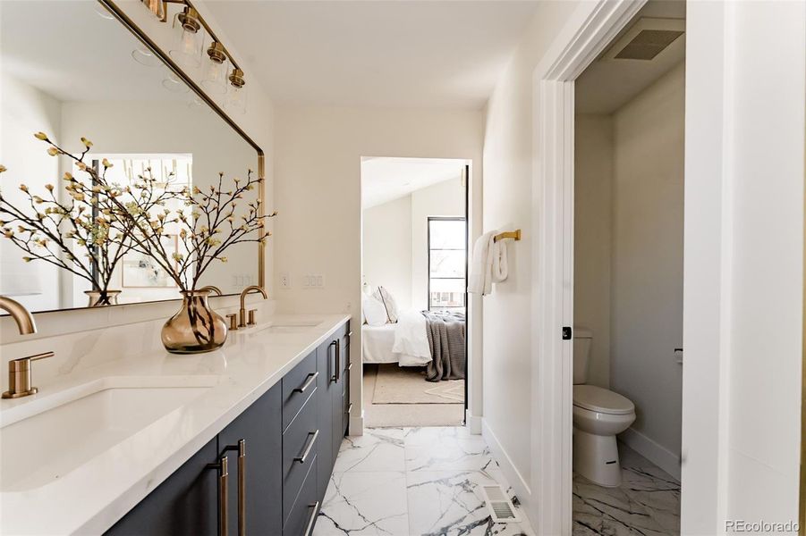 Furnished interior view inside a new home in , Englewood (Image 34).