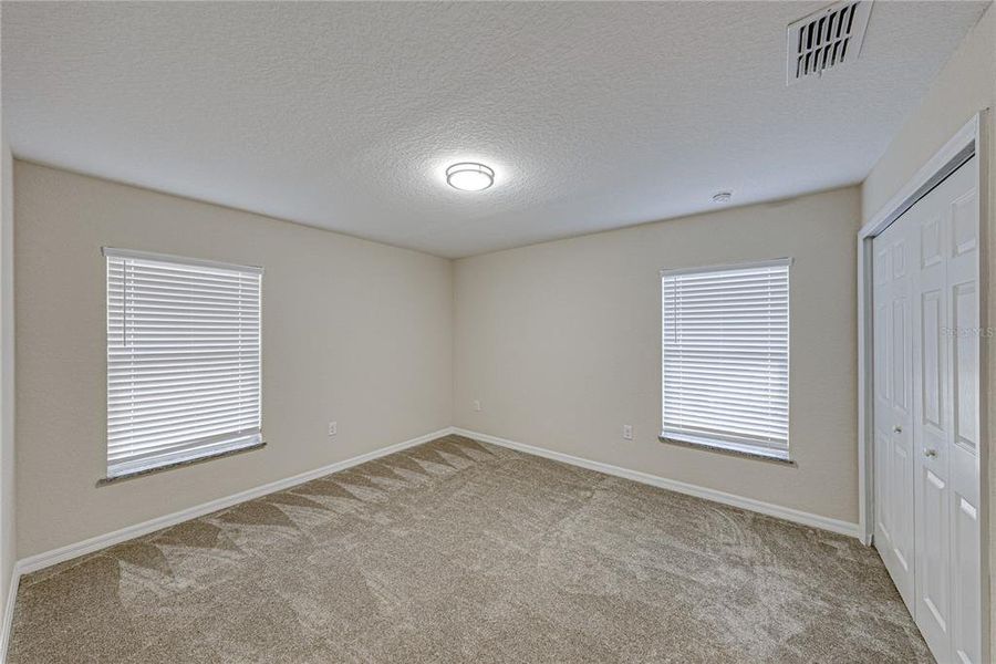 Spacious, unfurnished interior of a new home in , Bartow (Image 31).