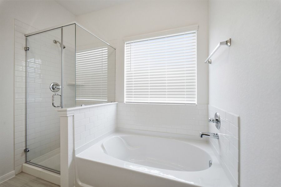 Furnished interior view inside a new home in Ashland, Texas City (Image 14).