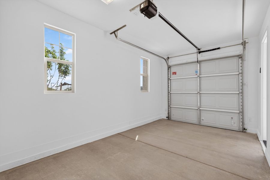 Spacious, unfurnished interior of a new home in Parkside, Avondale (Image 24).