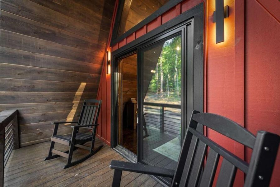 Exterior details and patio area of a home in , McCaysville (Image 26).