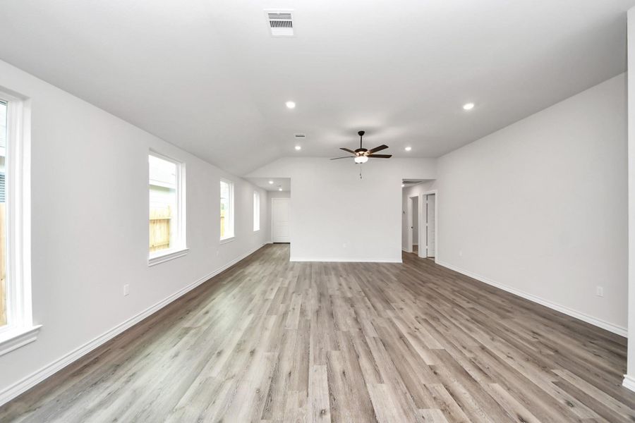 Spacious, unfurnished interior of a new home in The Enclave at Spring Branch, Montgomery (Image 22). Spacious, unfurnished interior of a new home in The Enclave at Spring Branch, Montgomery (Image 22).