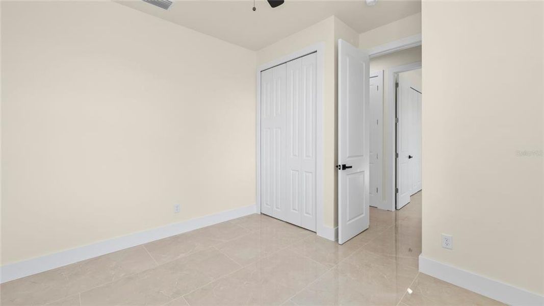 Spacious, unfurnished interior of a new home in , Punta Gorda (Image 26).