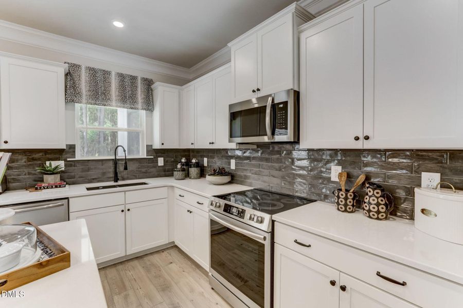 Previously Furnished Model Home Previously Furnished Model Home