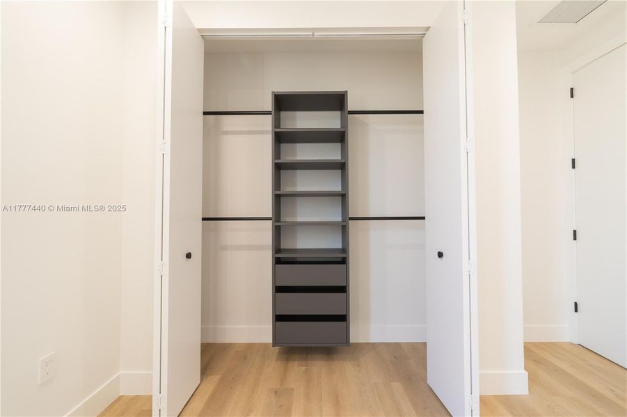 Image 47 of a home in .