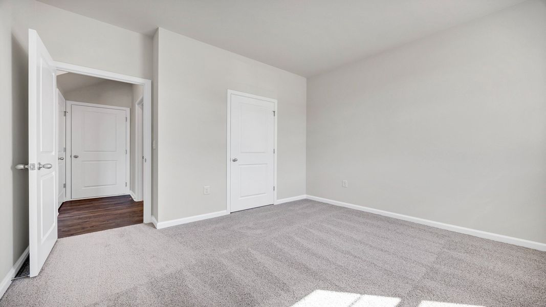 Spacious, unfurnished interior of a new home in Sease's Pond, Gilbert (Image 20). Spacious, unfurnished interior of a new home in Sease's Pond, Gilbert (Image 20).