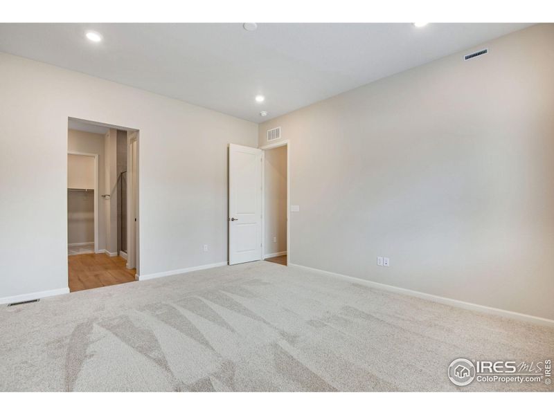 Spacious, unfurnished interior of a new home in Westside Crossing Paired Homes, Berthoud (Image 25).