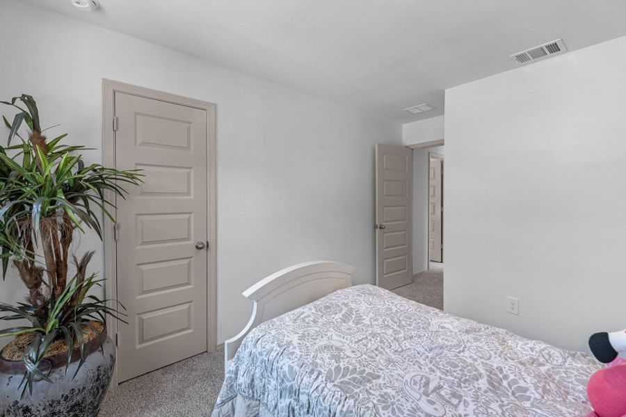 Furnished interior view inside a new home in Springwood, Beaumont (Image 8).