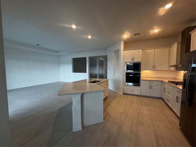 Furnished interior view inside a new home in , Lakewood Ranch (Image 5).