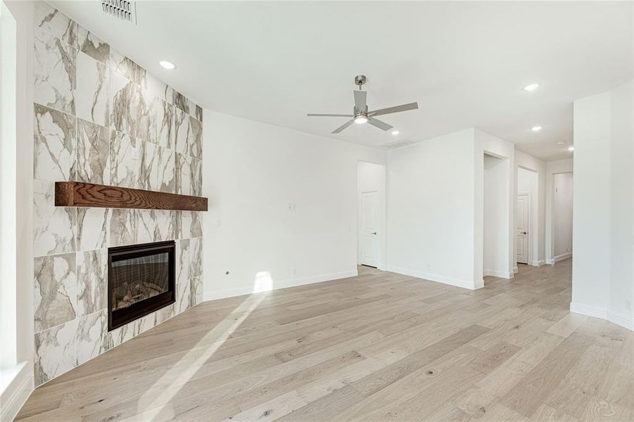 Spacious, unfurnished interior of a new home in Country Lakes Classic 50, Denton (Image 25). Spacious, unfurnished interior of a new home in Country Lakes Classic 50, Denton (Image 25).