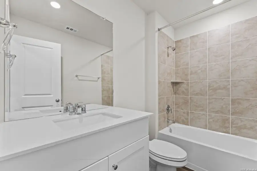 Furnished interior view inside a new home in Laurel Vistas, San Antonio (Image 10).