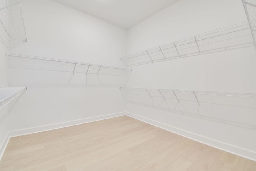 Spacious, unfurnished interior of a new home in Greyhawk Landing, Lake Worth (Image 20).