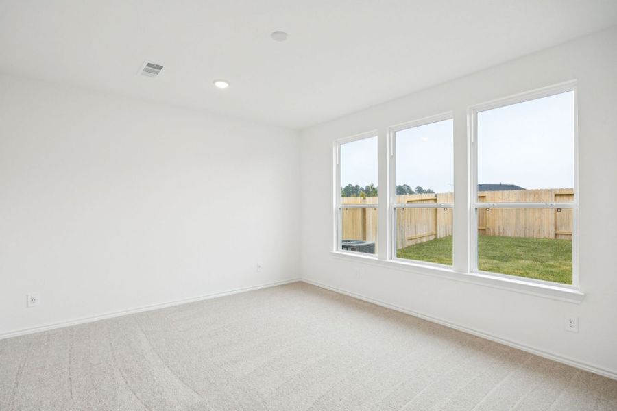 Spacious, unfurnished interior of a new home in Montgomery Bend, Montgomery (Image 22).