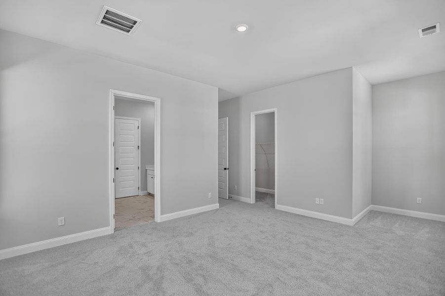 Spacious, unfurnished interior of a new home in Heron's Walk at Summers Corner, Summerville (Image 20). Spacious, unfurnished interior of a new home in Heron's Walk at Summers Corner, Summerville (Image 20).