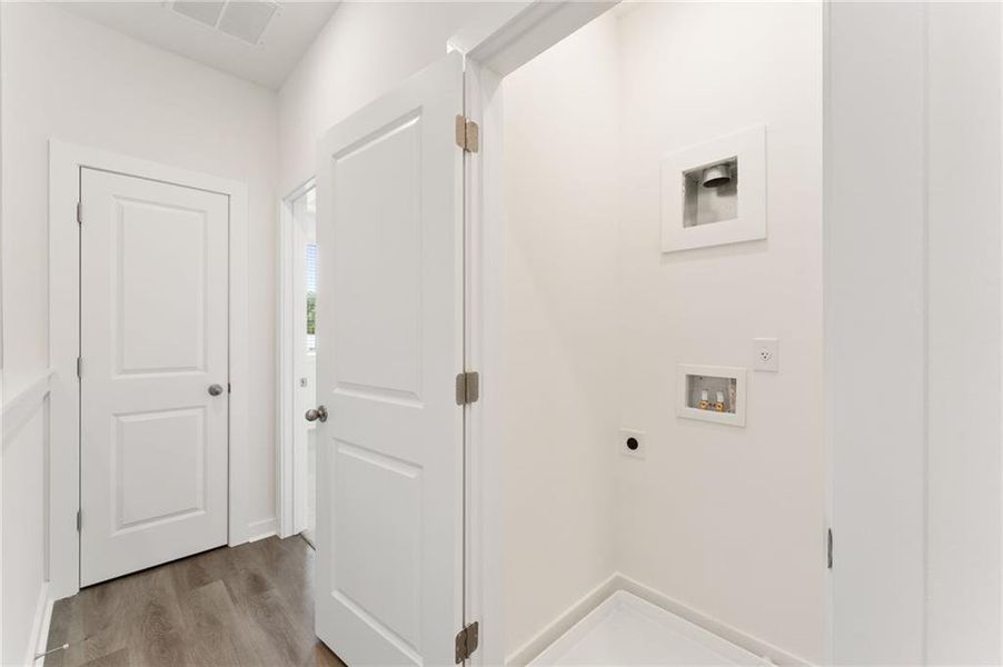 Spacious, unfurnished interior of a new home in Array, Atlanta (Image 13). Spacious, unfurnished interior of a new home in Array, Atlanta (Image 13).