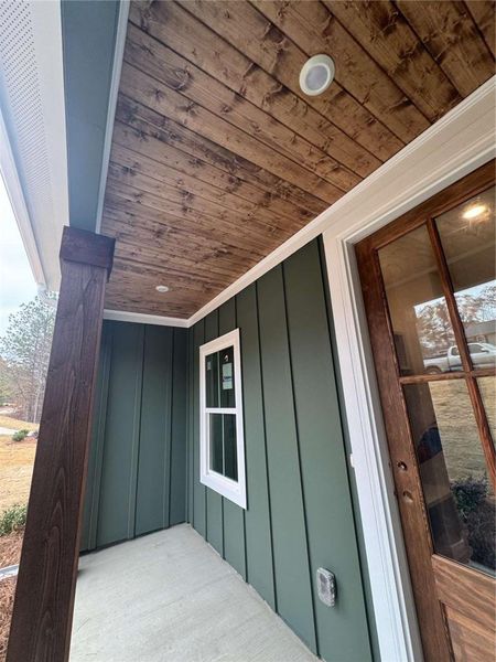 Exterior details and patio area of a home in , Buchanan (Image 1).