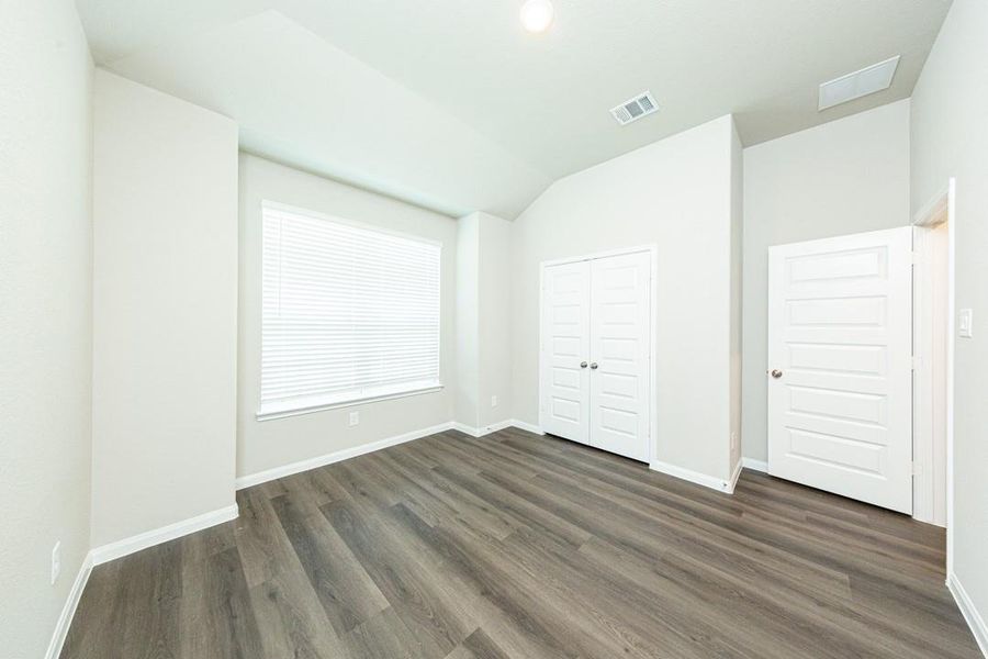 Spacious, unfurnished interior of a new home in Bluestem, Brookshire (Image 24). Spacious, unfurnished interior of a new home in Bluestem, Brookshire (Image 24).