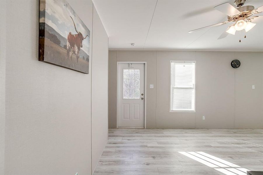 Spacious, unfurnished interior of a new home in , Granbury (Image 22). Spacious, unfurnished interior of a new home in , Granbury (Image 22).