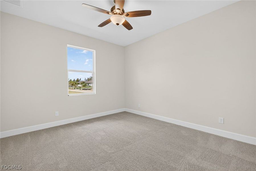 Spacious, unfurnished interior of a new home in Cape Coral, Cape Coral (Image 21).