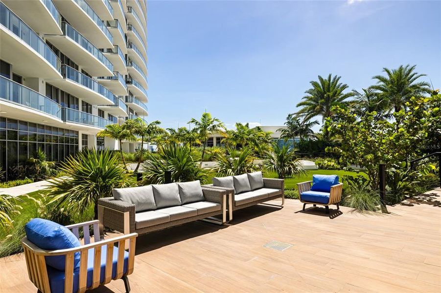 Condo located in Lake Park, FL showcasing its design and architecture (Image 33). Condo located in Lake Park, FL showcasing its design and architecture (Image 33).