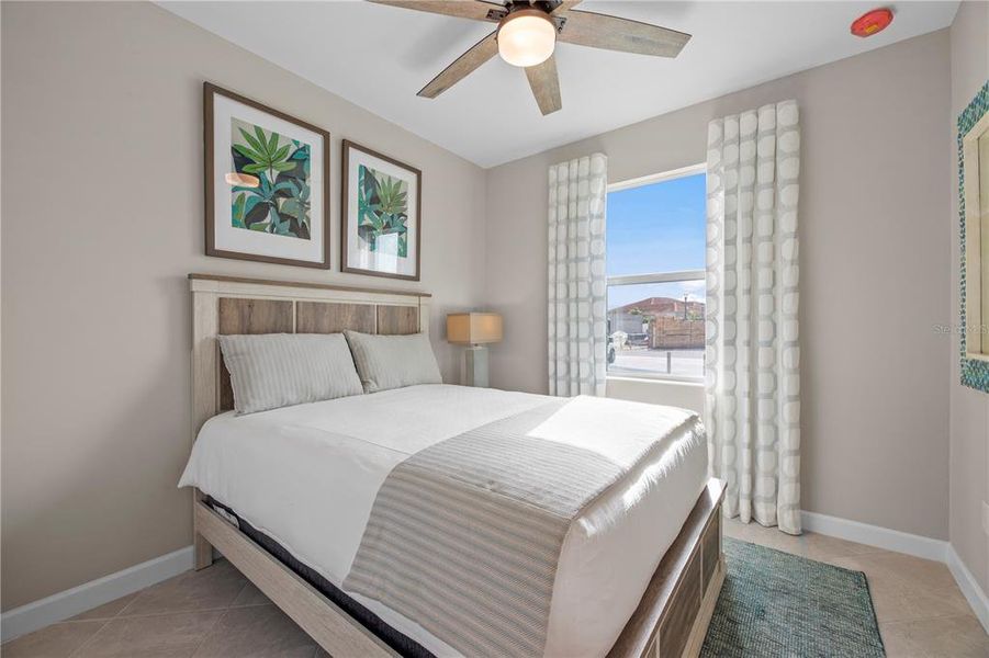 Furnished interior view inside a new home in Lennar at Turnleaf, Punta Gorda (Image 16).