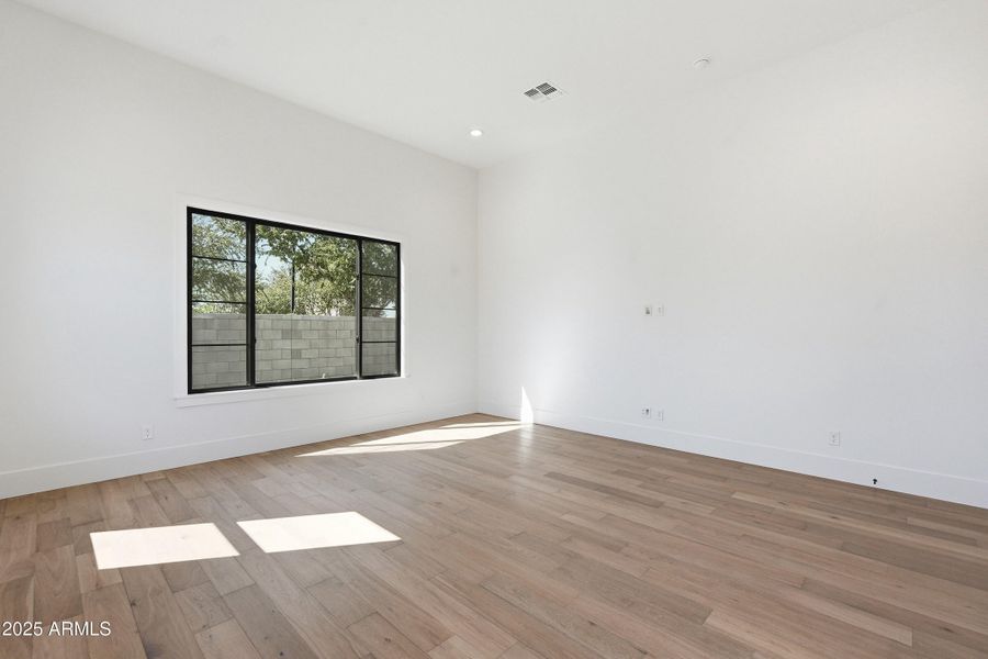 ListerPros-18 ListerPros-18