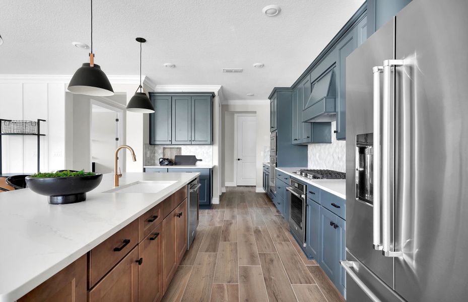 Representative furnished interior of a home built from the Renown by Del Webb in Del Webb Saint Johns, St. Johns (Image 17).