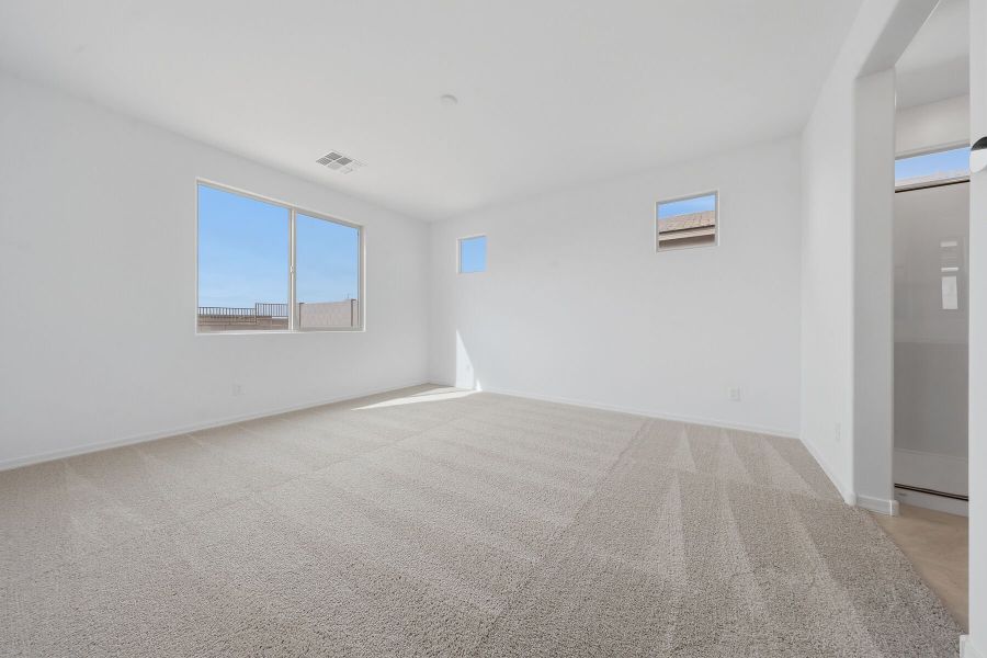 Spacious, unfurnished interior of a new home in Tierra Vistoso, Surprise (Image 12).
