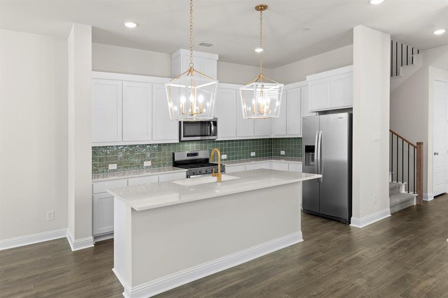 10. 2524 Campden Mews - Kitchen (2)