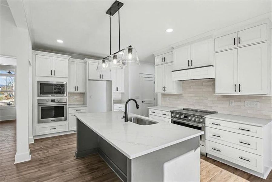 Furnished interior view inside a new home in , Waleska (Image 10).