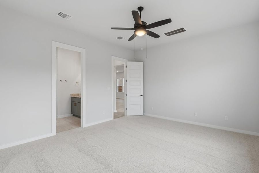 Spacious, unfurnished interior of a new home in Arbor Collection at Heritage, Dripping Springs (Image 35).