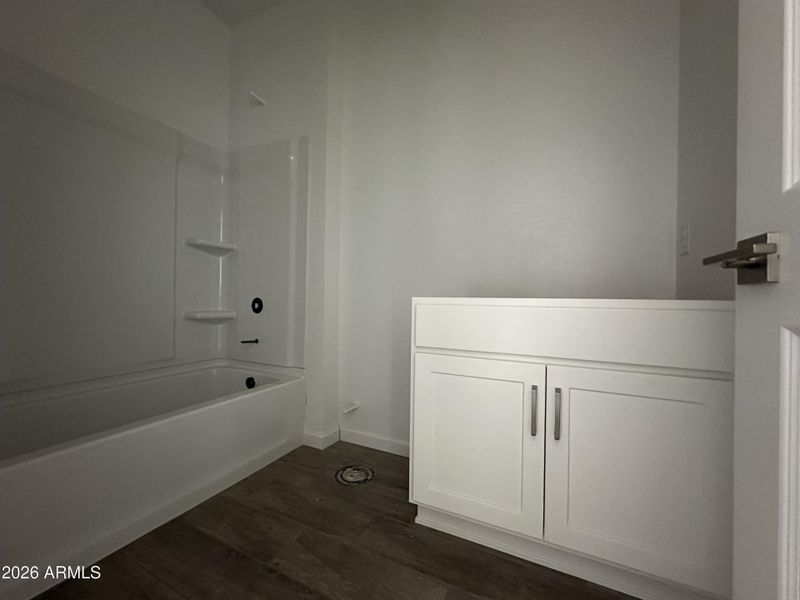 004- Bath 2 004- Bath 2