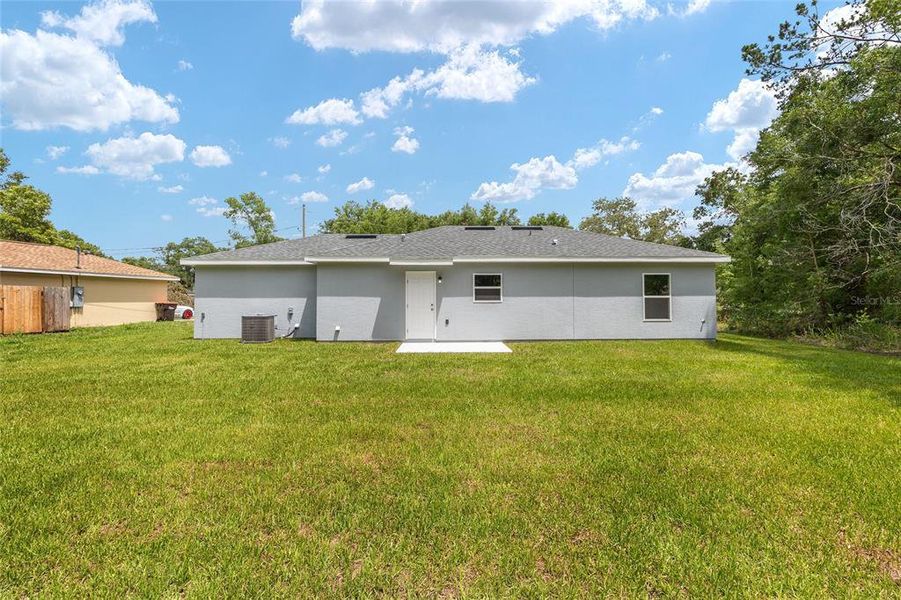 Exterior details and patio area of a home in , Ocala (Image 21).