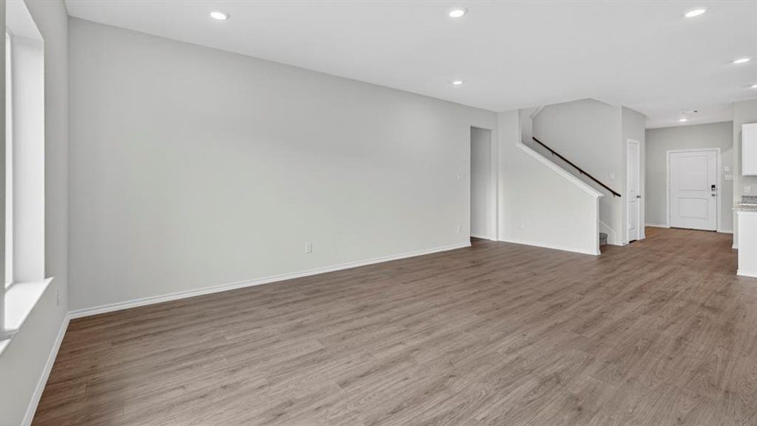 Spacious, unfurnished interior of a new home in Blaire Lake, Tyler (Image 17). Spacious, unfurnished interior of a new home in Blaire Lake, Tyler (Image 17).