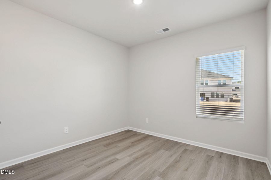 15-web-or-mls-Raleigh- River Glen-36 Hof