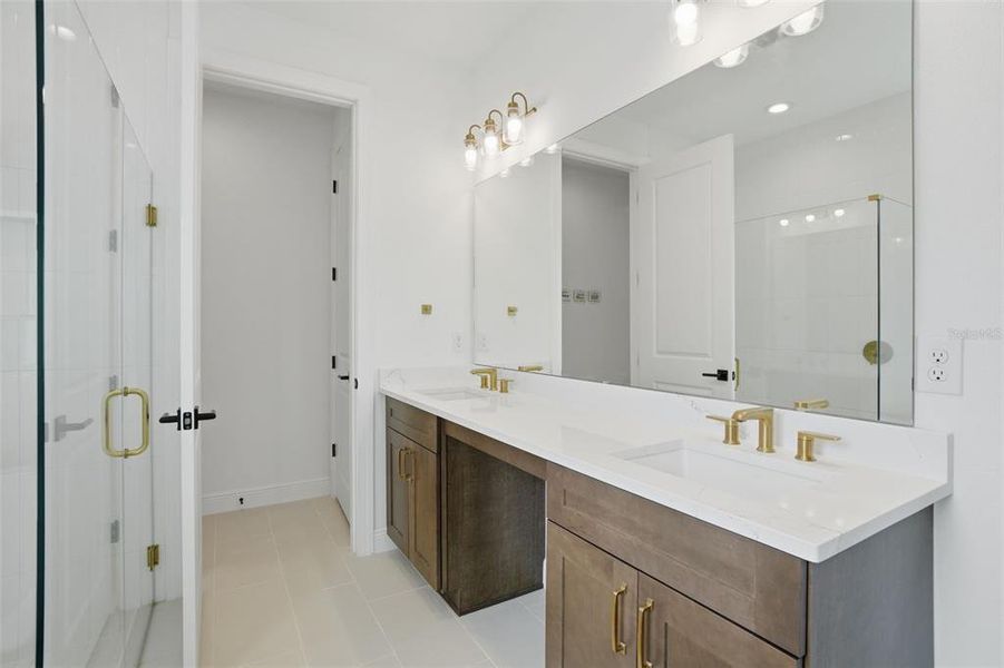 Furnished interior view inside a new home in , Apopka (Image 11).