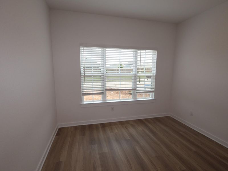 Spacious, unfurnished interior of a new home in Summerview, Fulshear (Image 17). Spacious, unfurnished interior of a new home in Summerview, Fulshear (Image 17).