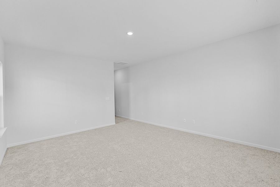 Spacious, unfurnished interior of a new home in Brayden, Advance (Image 33).