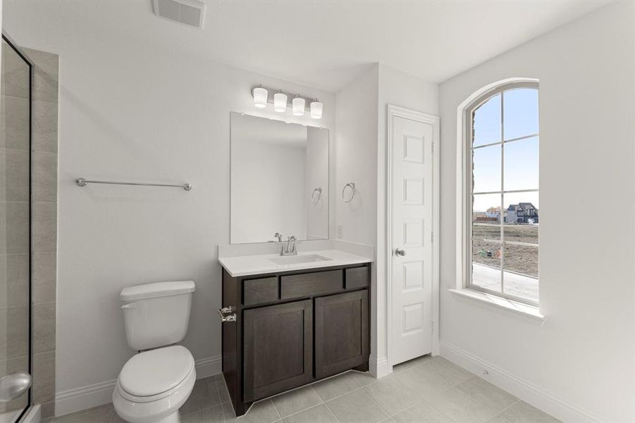 21_22. 512 Pinnacles - 2ND Bath