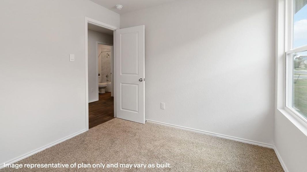 Spacious, unfurnished interior of a new home in The Villages at Schwertner Ranch, Jarrell (Image 17).